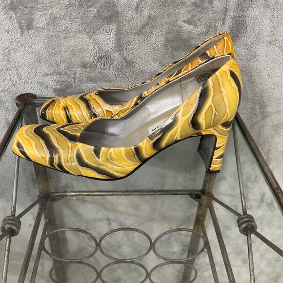 Bellini Textured Patent Leather Heels Pumps women’s size 8 yellow /blk. Career - Picture 6 of 12